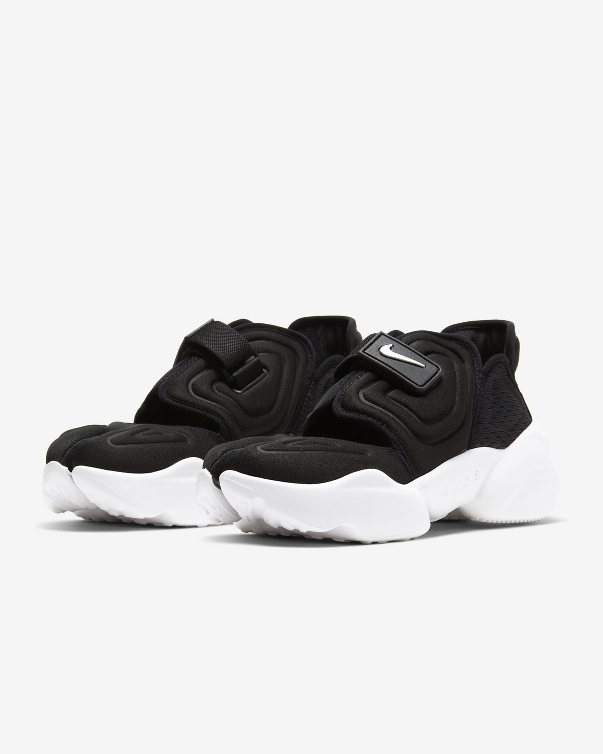 Nike Aqua Rift – Black & White