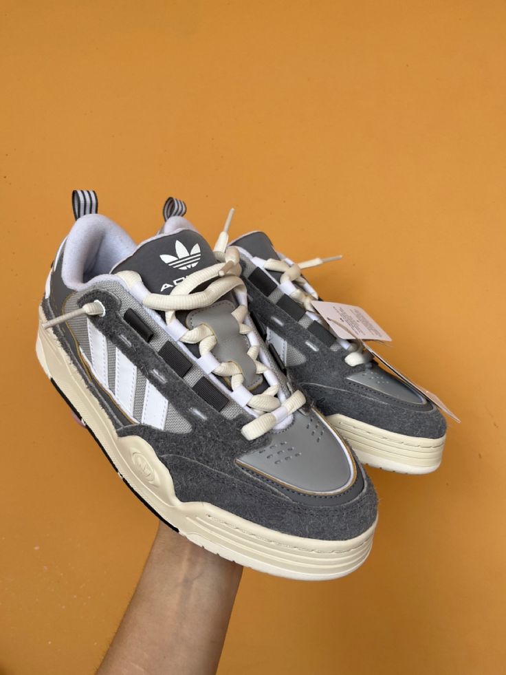 Adidas Sneakers