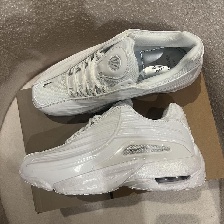 Nike Nocta