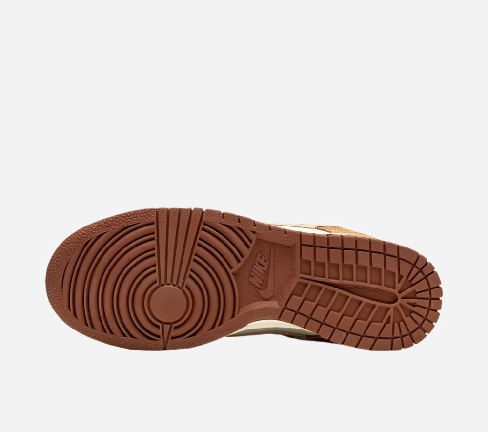 Nike Dunk Low PRM "Medium Curry"
