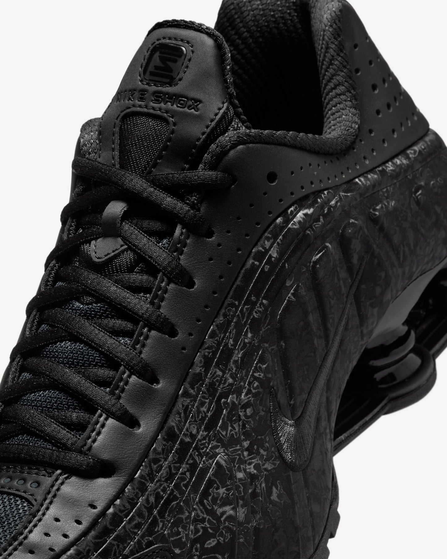 Nike shox R4 black patterned