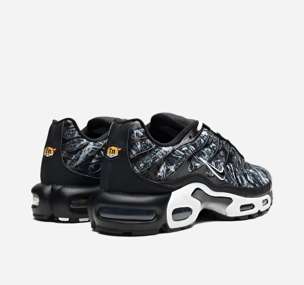 Nike AIR MAX PLUS AMP