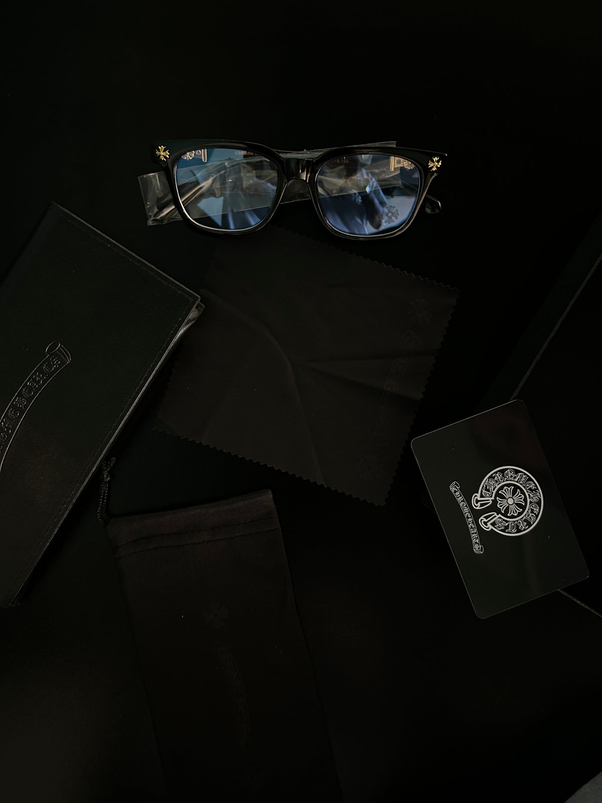 Chrome heart glasses - black & silver badges