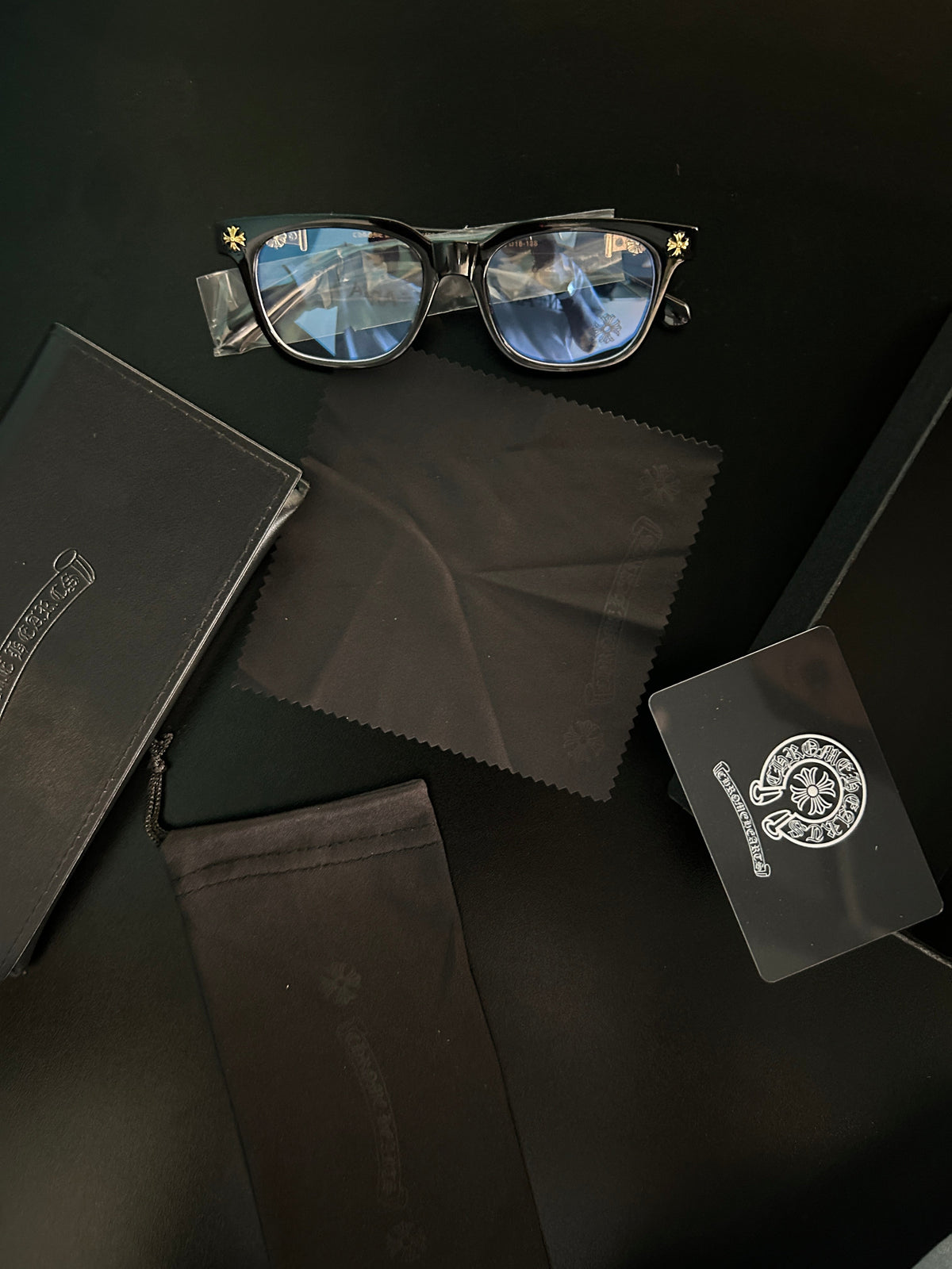 Chrome heart glasses - black & silver badges