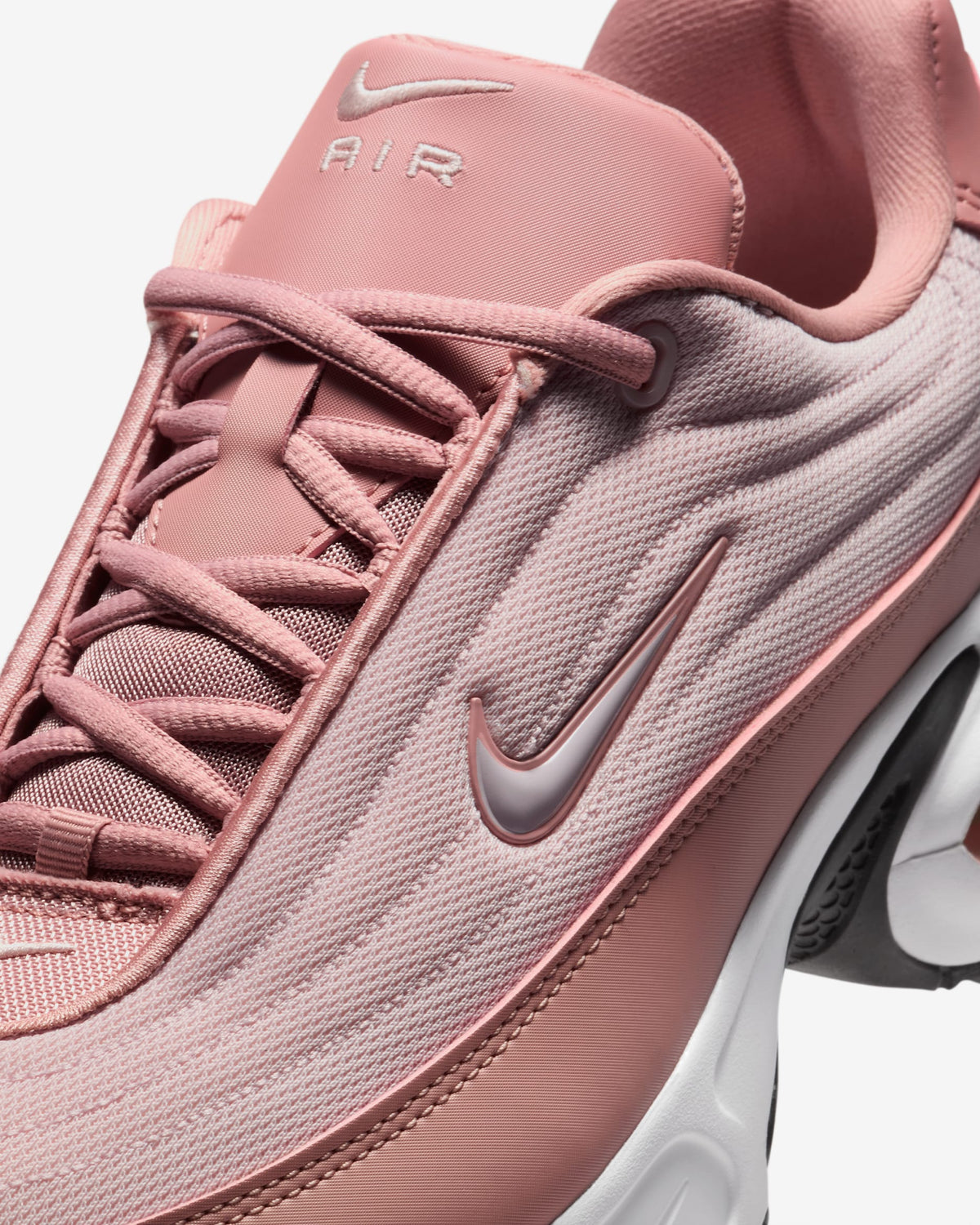 Nike portal baby pink