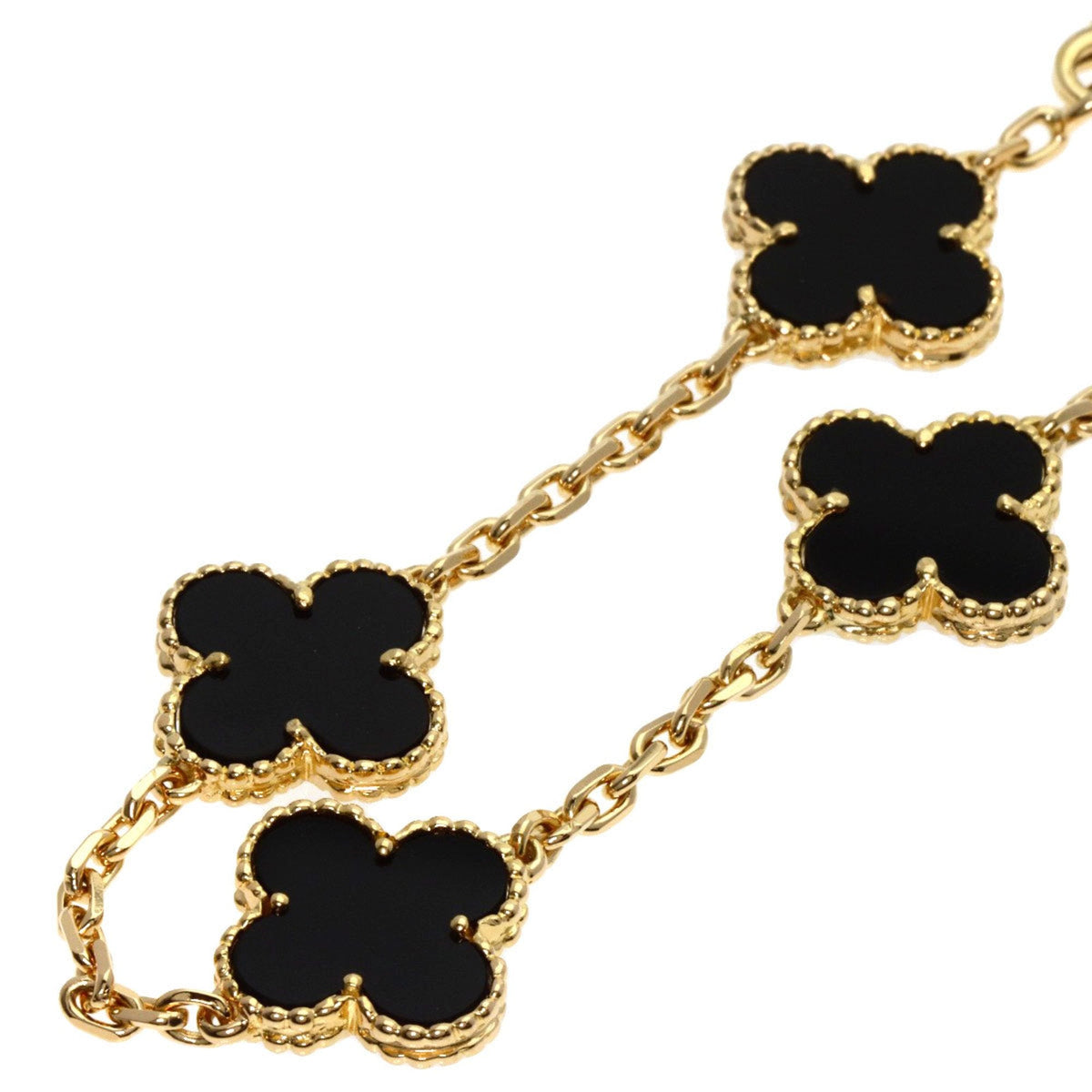 Midnight Clover Stainless Steel Bracelet – A Statement of Elegance