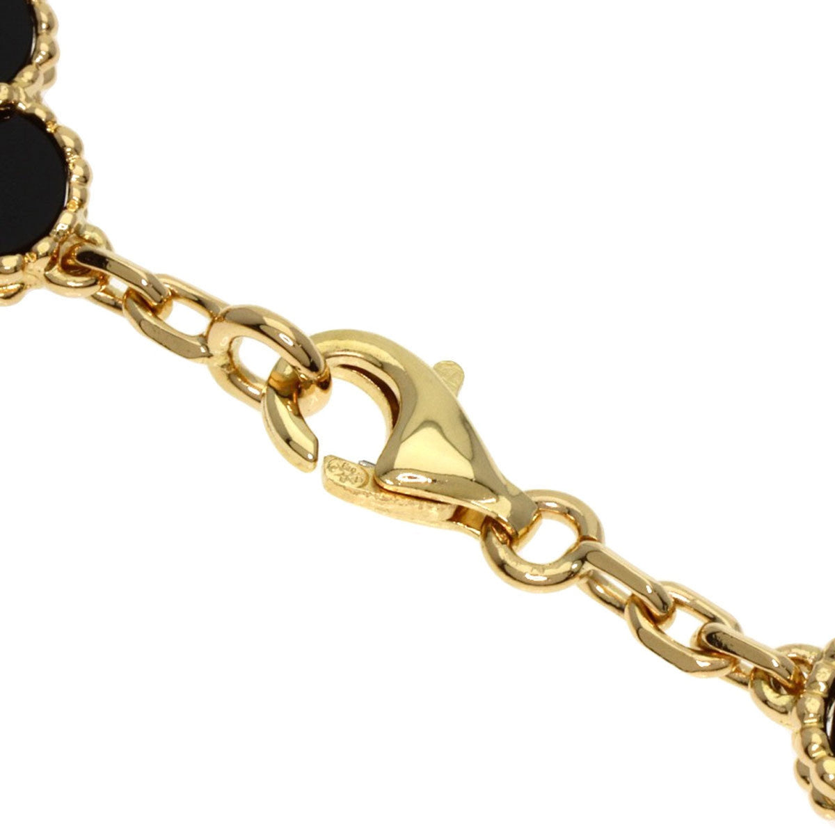 Midnight Clover Stainless Steel Bracelet – A Statement of Elegance