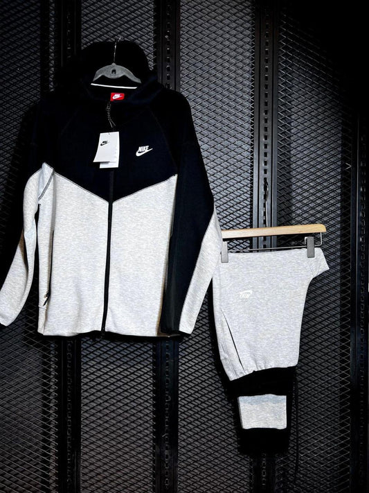 Nike Tech Fleece 'black/Grey'