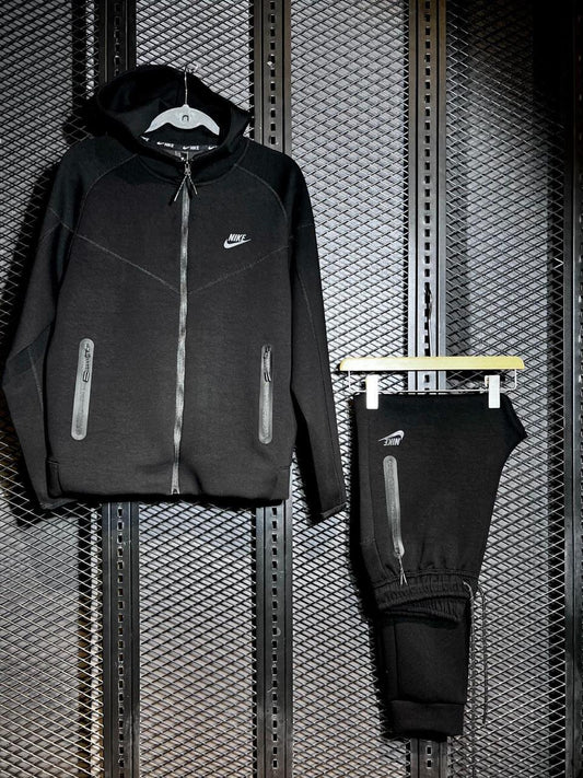 Nike Tech Fleece 'black'